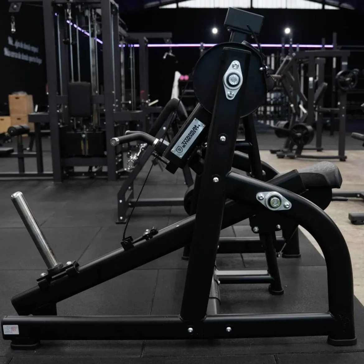 CURL BICEPS AVEC CHARGE DE DISQUES BLACK SERIES