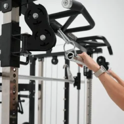 G4 All-In-One Trainer: Rack, Smith Machine et Double Poulie + 154 kg de Poids Inclus