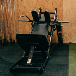 HACK SQUAT BLACK SERIES