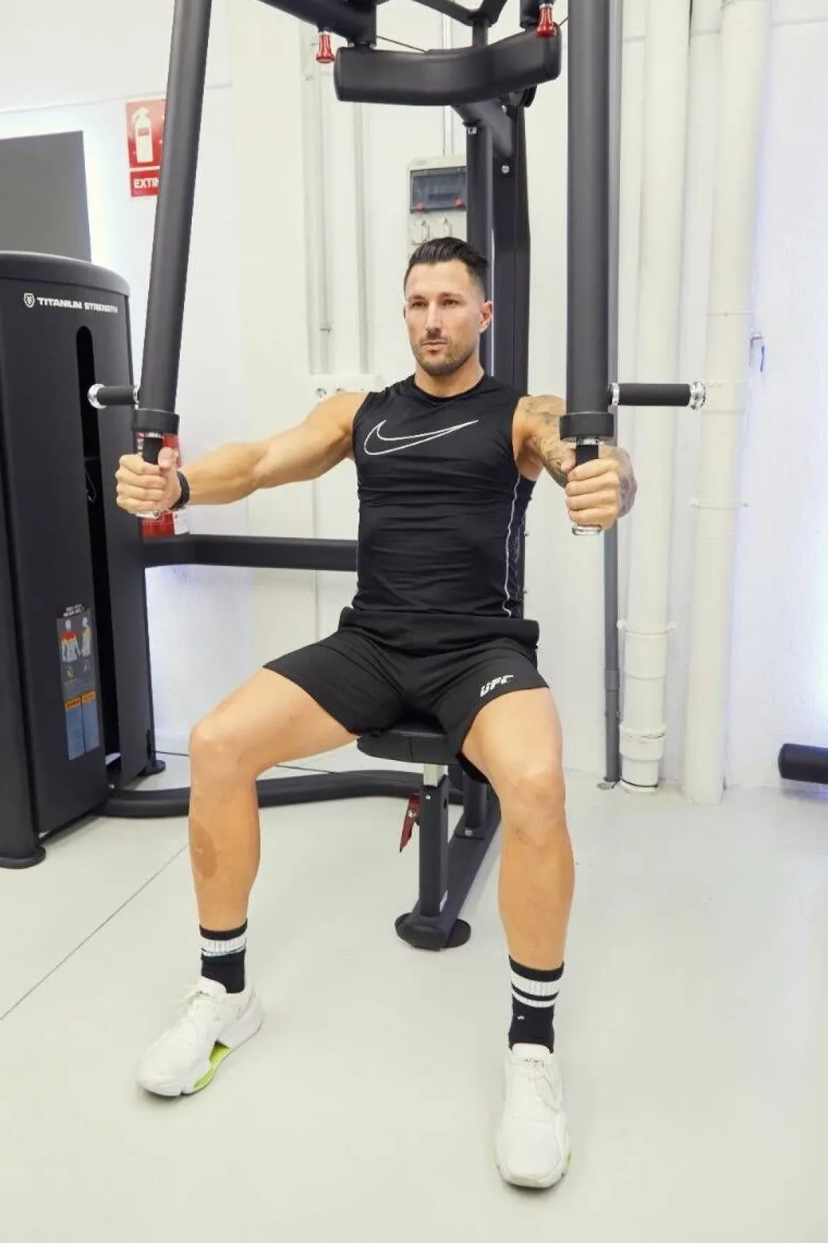 Pec Fly & Rear Delt TF7