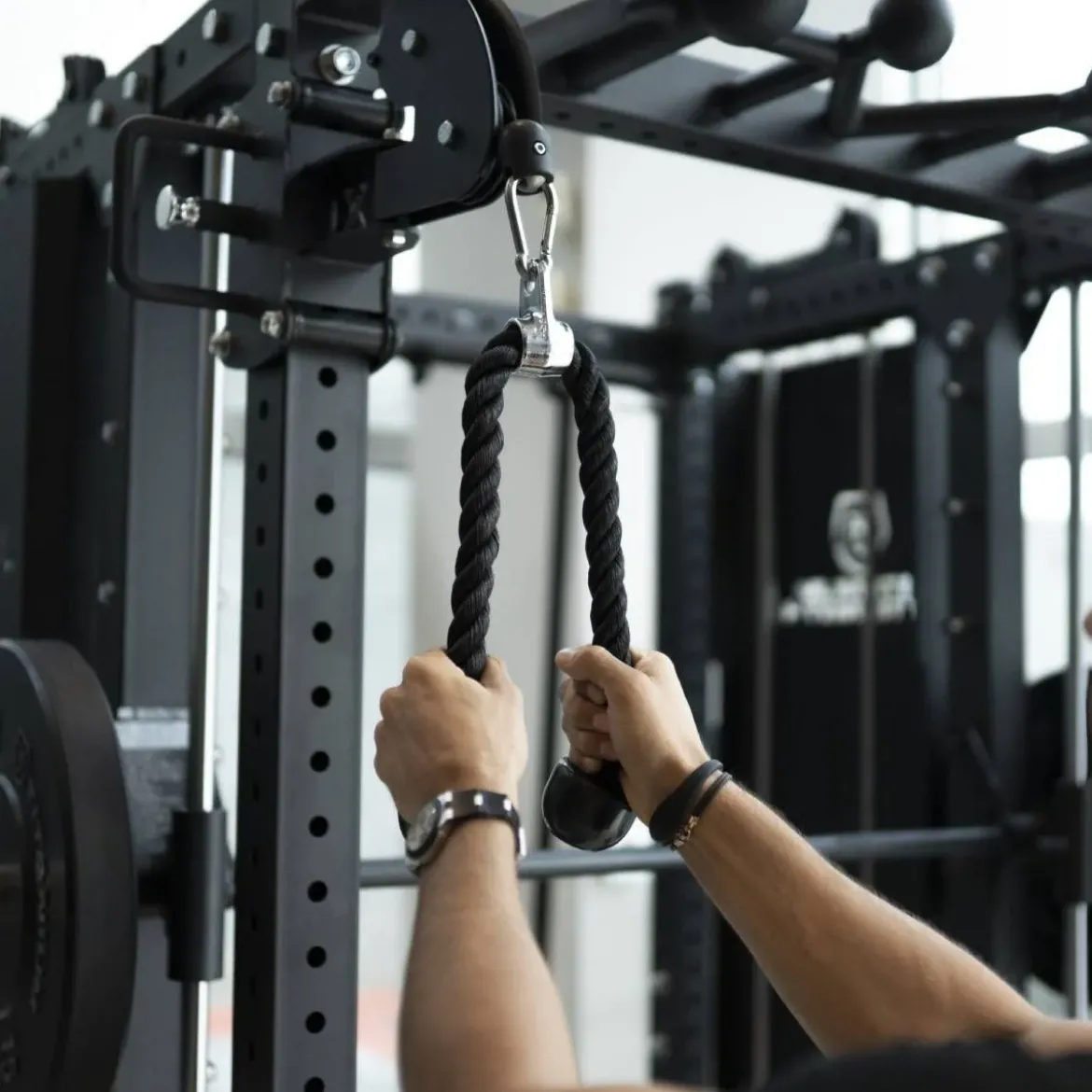 Smith Machine Multifonctionnelle B500 PRO - Machine Smith Commerciale à Double Poulie + Rack