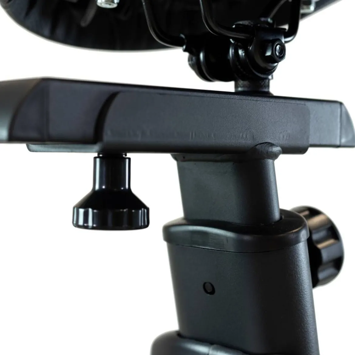 VÉLO D'APPARTEMENT VERTICAL COMMERCIAL ST900 LCD